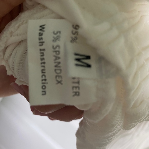 textured white fitted brandless layering too - Picture 3 of 4